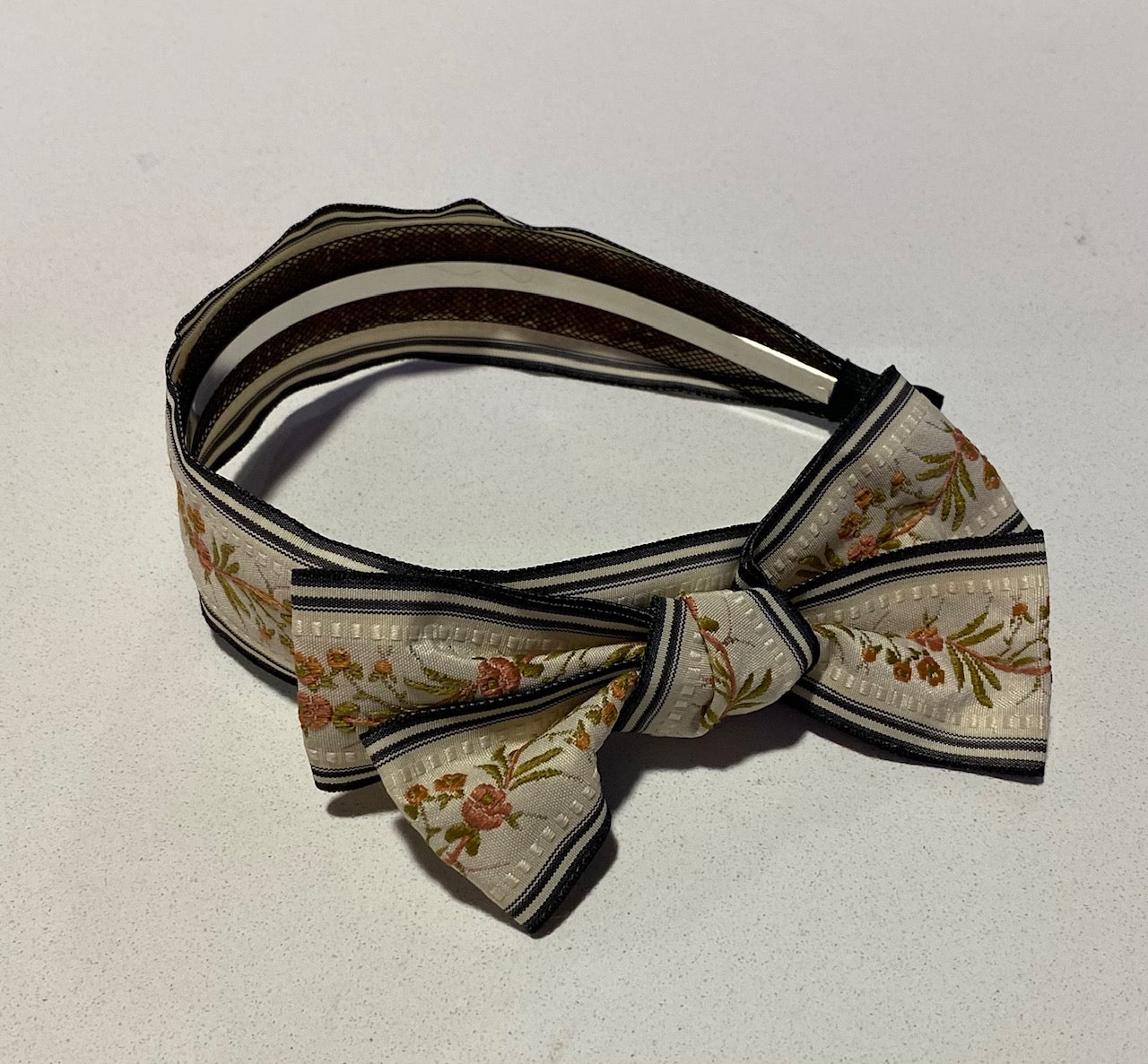 Side Bow Floral Cream Headband
