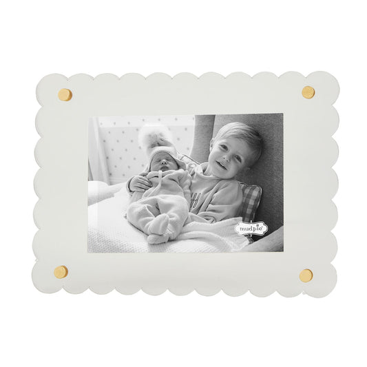 Clear Scalloped Acrylic Frame